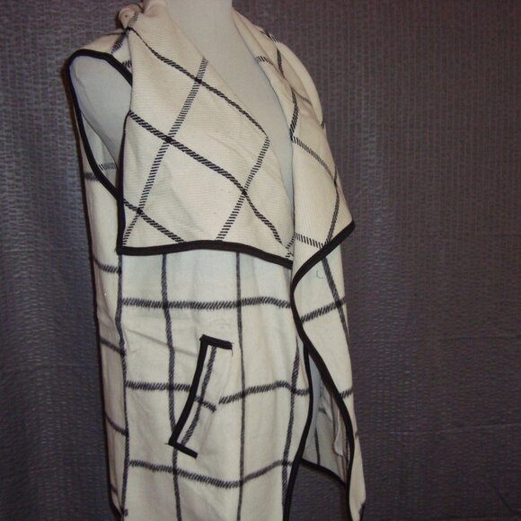 NWT Yacun Vest Open Front Buffalo Check Sleeveless Cardigan Black White sz M - Picture 4 of 8